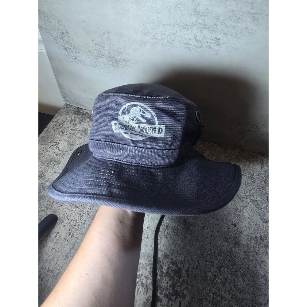 Universal Studios Jurassic Park Jurassic World Outlander Safari Gray Hay